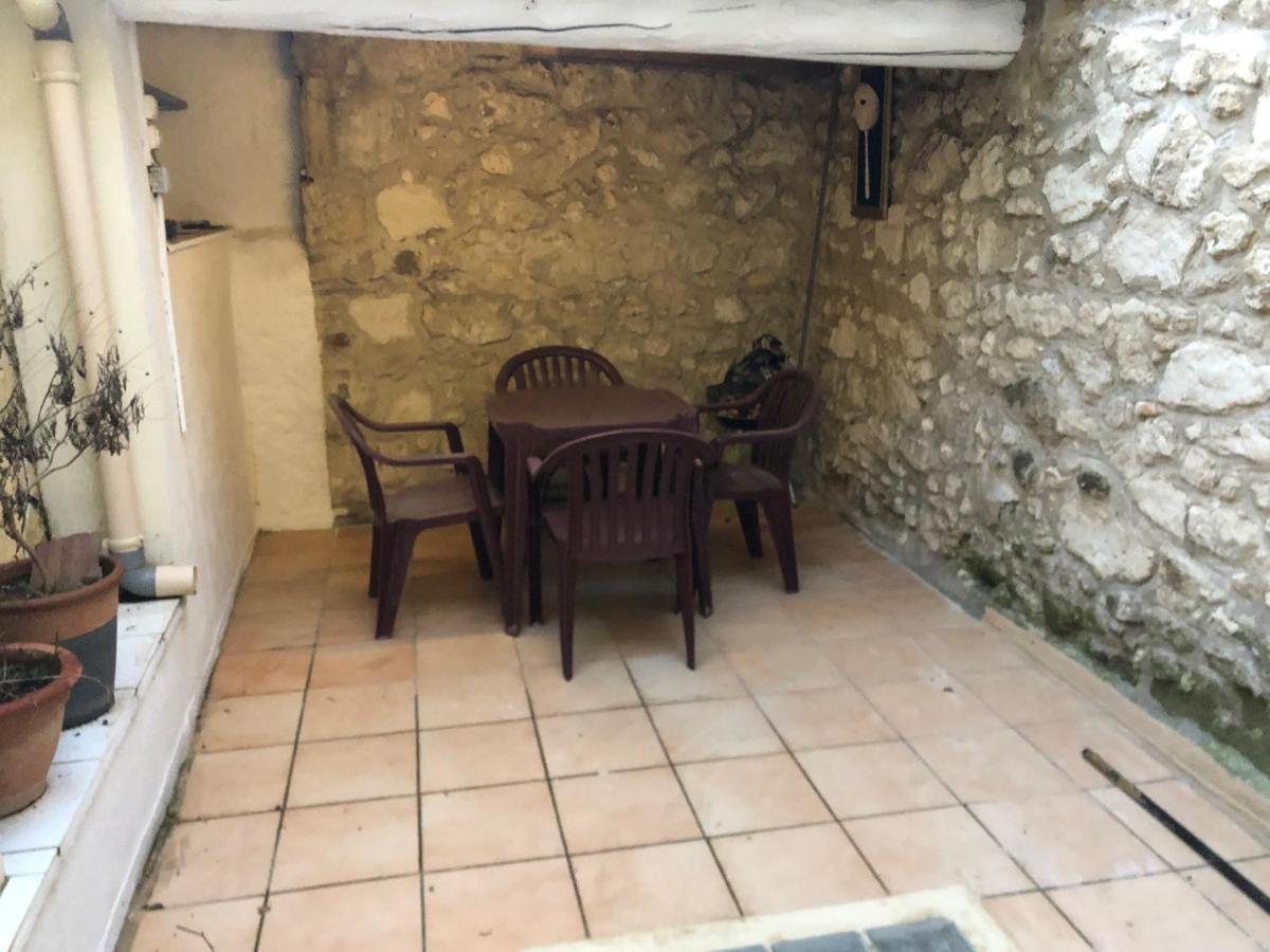 Hoche Apartman Coursan Kültér fotó
